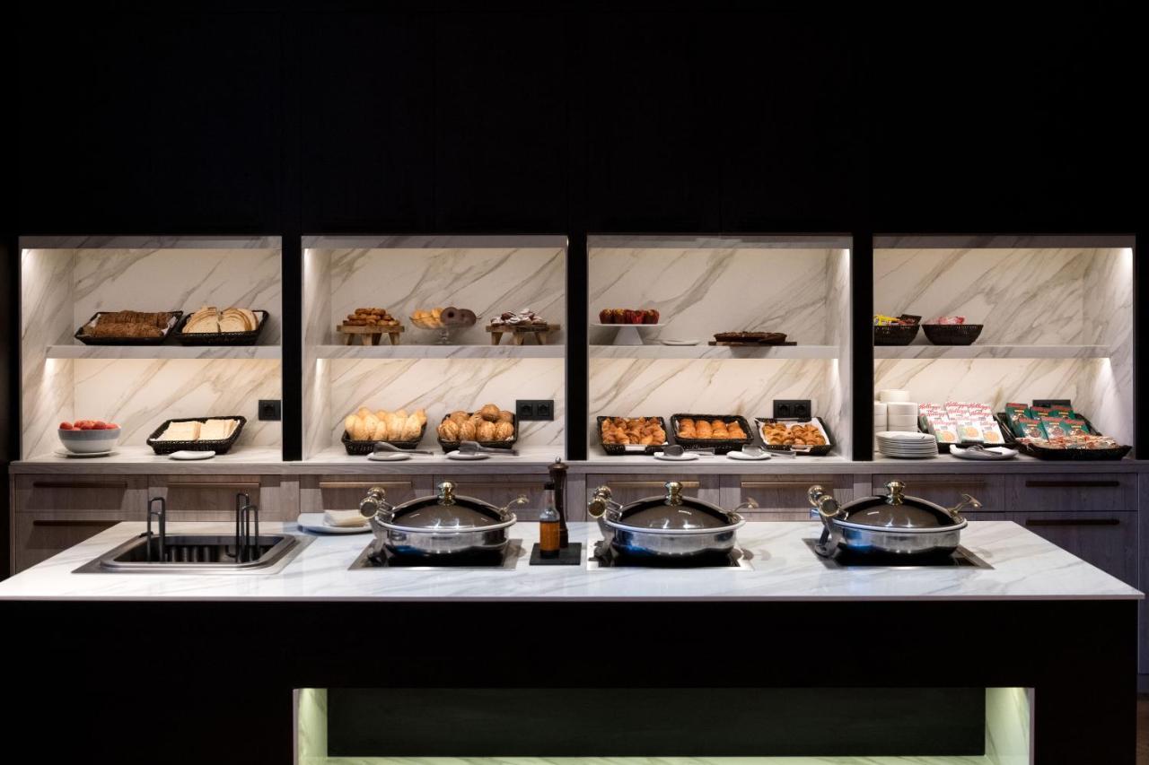 安道尔广场酒店 安道尔城 外观 照片 A buffet at a restaurant
