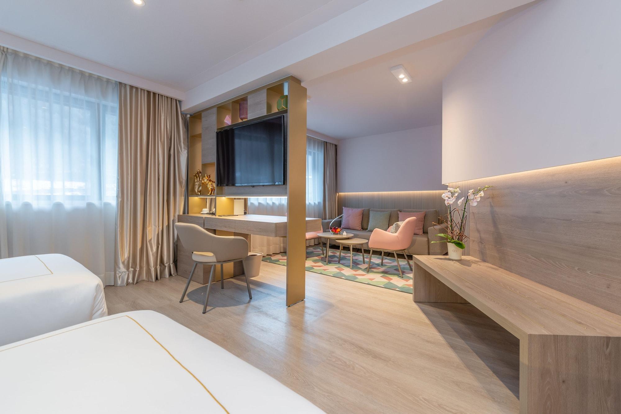 安道尔广场酒店 安道尔城 外观 照片 A room at the hotel
