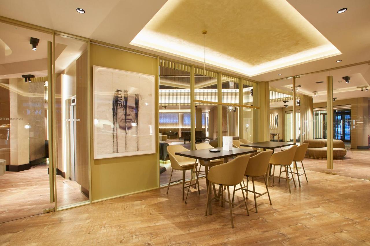 安道尔广场酒店 安道尔城 外观 照片 The lounge at the airport